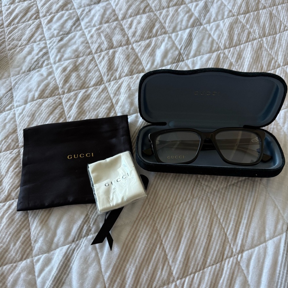 Gucci Black Sunglasses authentic